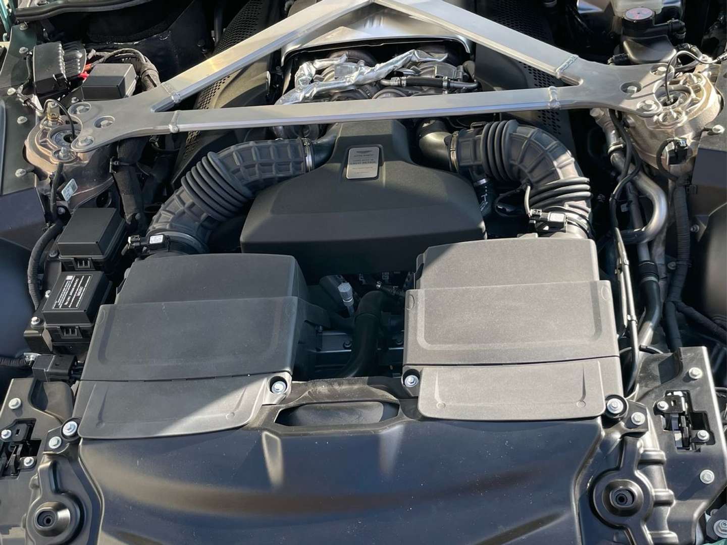 Aston Martin Vantage Roadster 4.0 V8 F1 Auto - 2023 - Joinsteer - #13