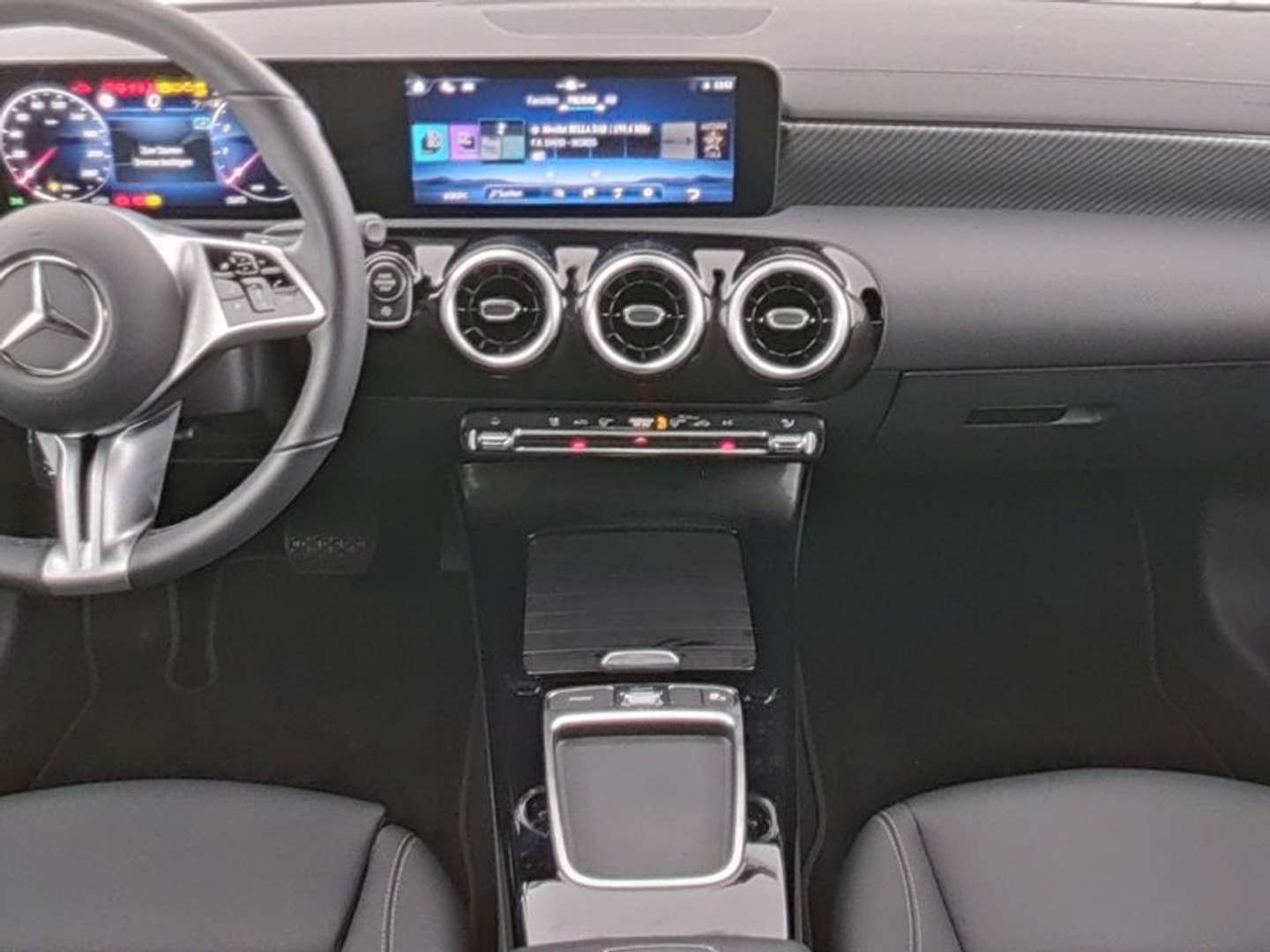 Mercedes CLA 180 Night Edition - 2024 - Joinsteer - #7