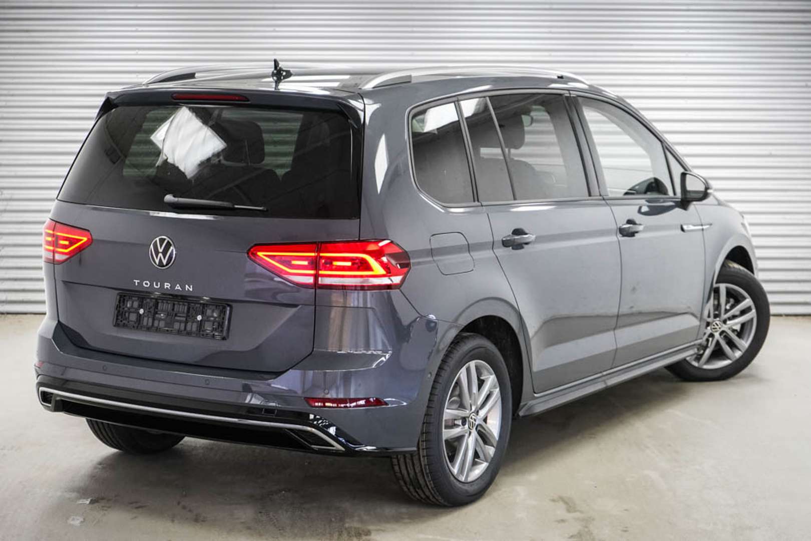 Volkswagen Touran TSI R-Line - 2026 - Joinsteer - #1