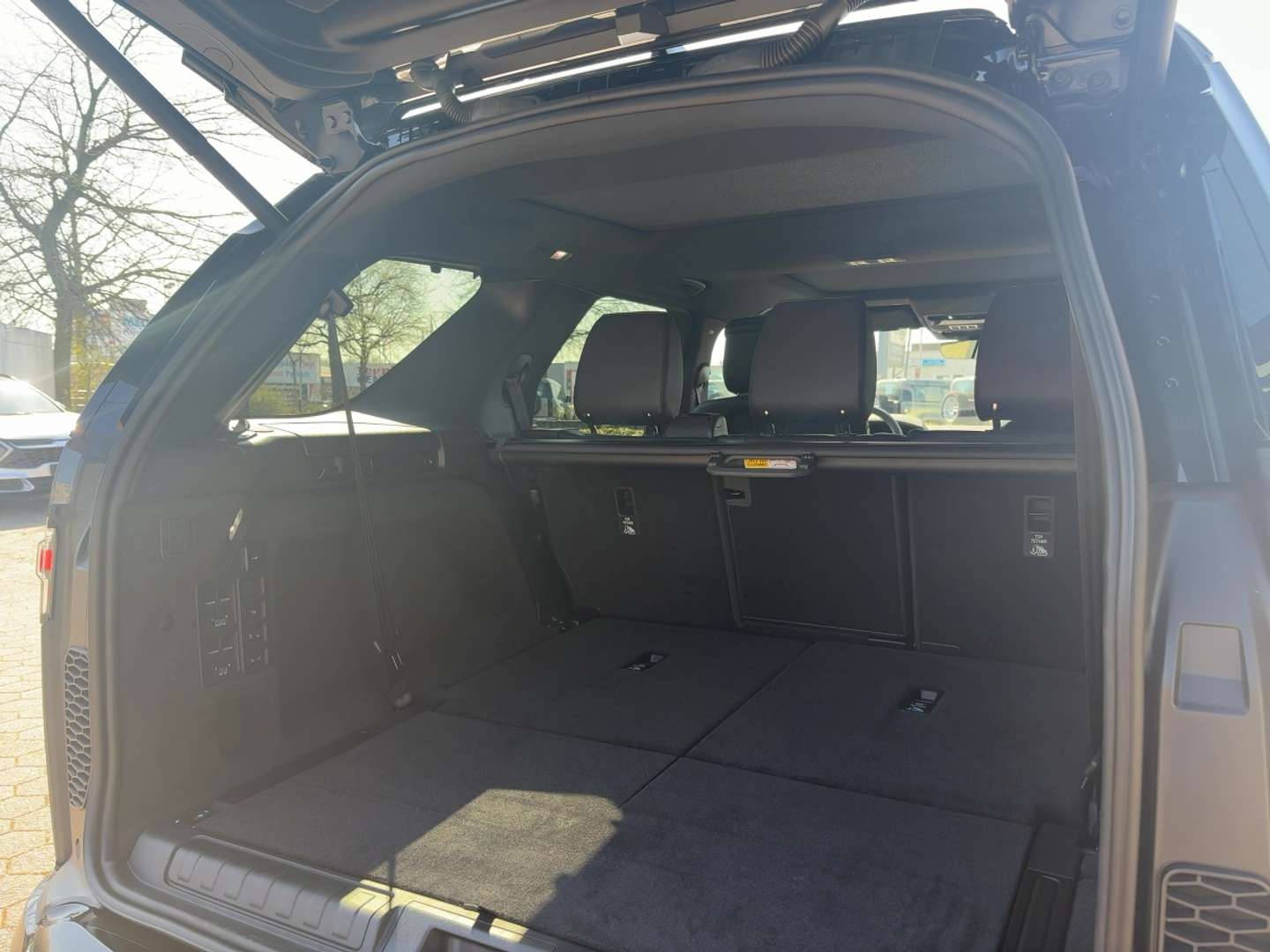 Land Rover Discovery D350 Dynamic SE 7 Seats - 2025 - Joinsteer - #7