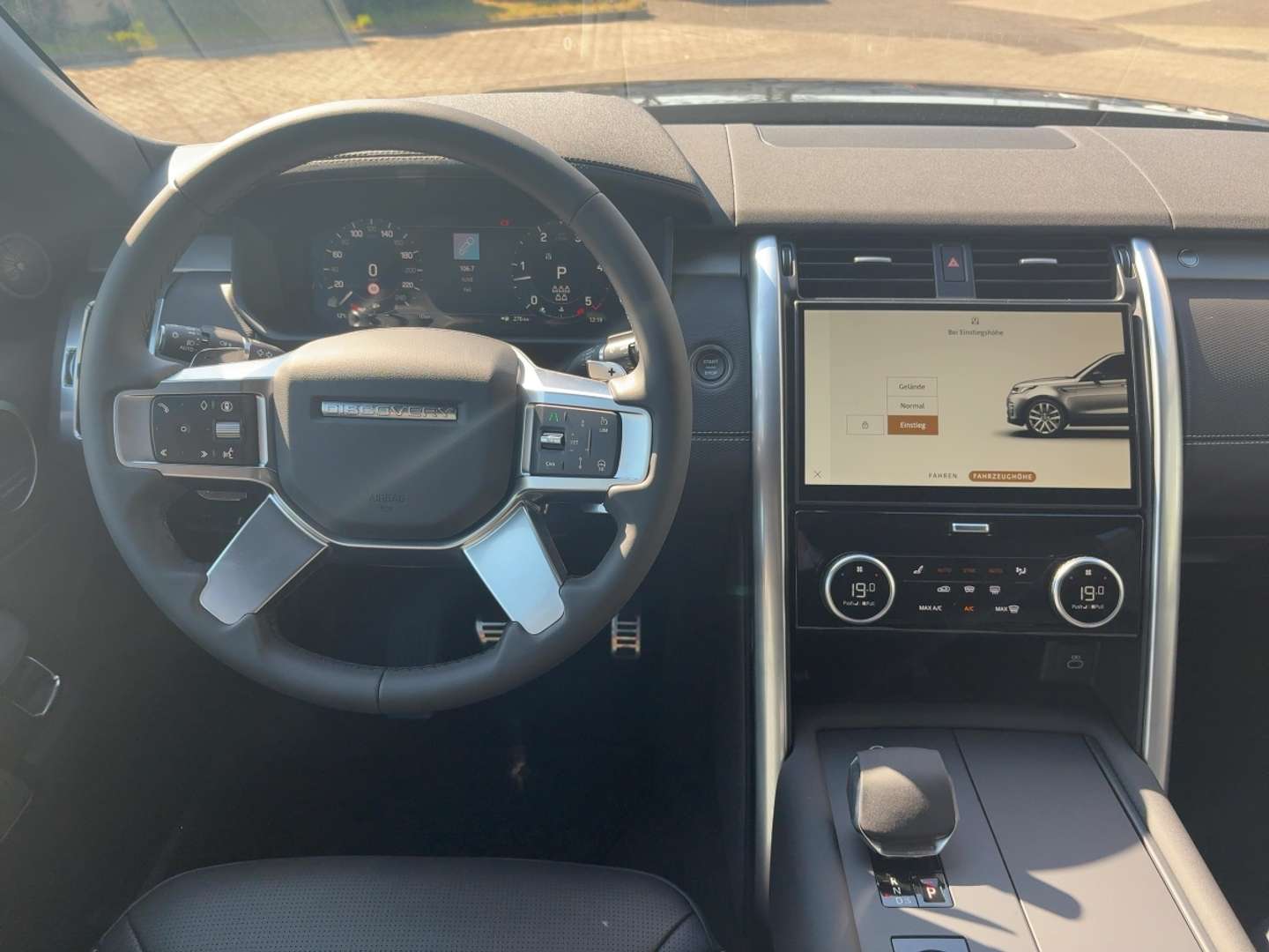 Land Rover Discovery D350 Dynamic SE 7 Seats - 2025 - Joinsteer - #10