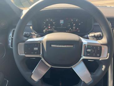 Land Rover Discovery D350 Dynamic SE 7 Seats — photo 11