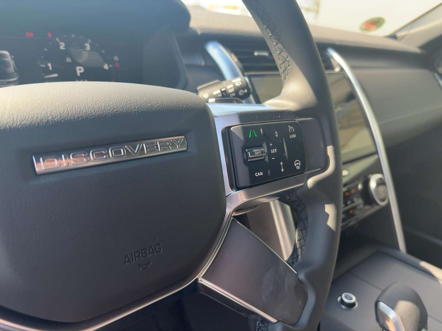 Land Rover Discovery D350 Dynamic SE 7 Seats - 2025 - Joinsteer - #15