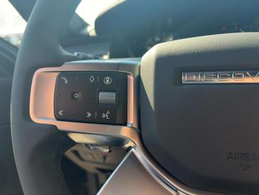 Land Rover Discovery D350 Dynamic SE 7 Seats — photo 16
