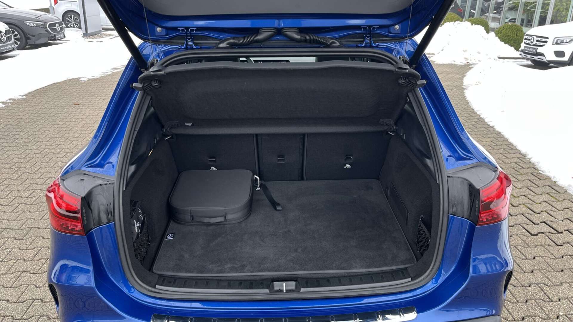 Mercedes EQA 300 Night Edition - 2024 - Joinsteer - #22