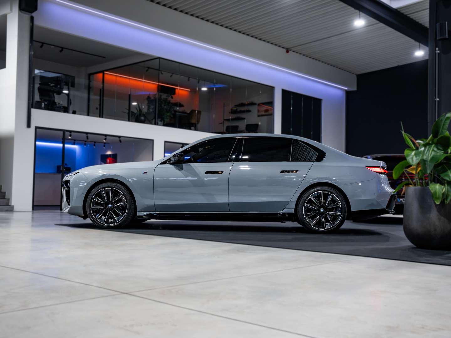 BMW I7 Executive XDrive60 - 2024 - Joinsteer - #2