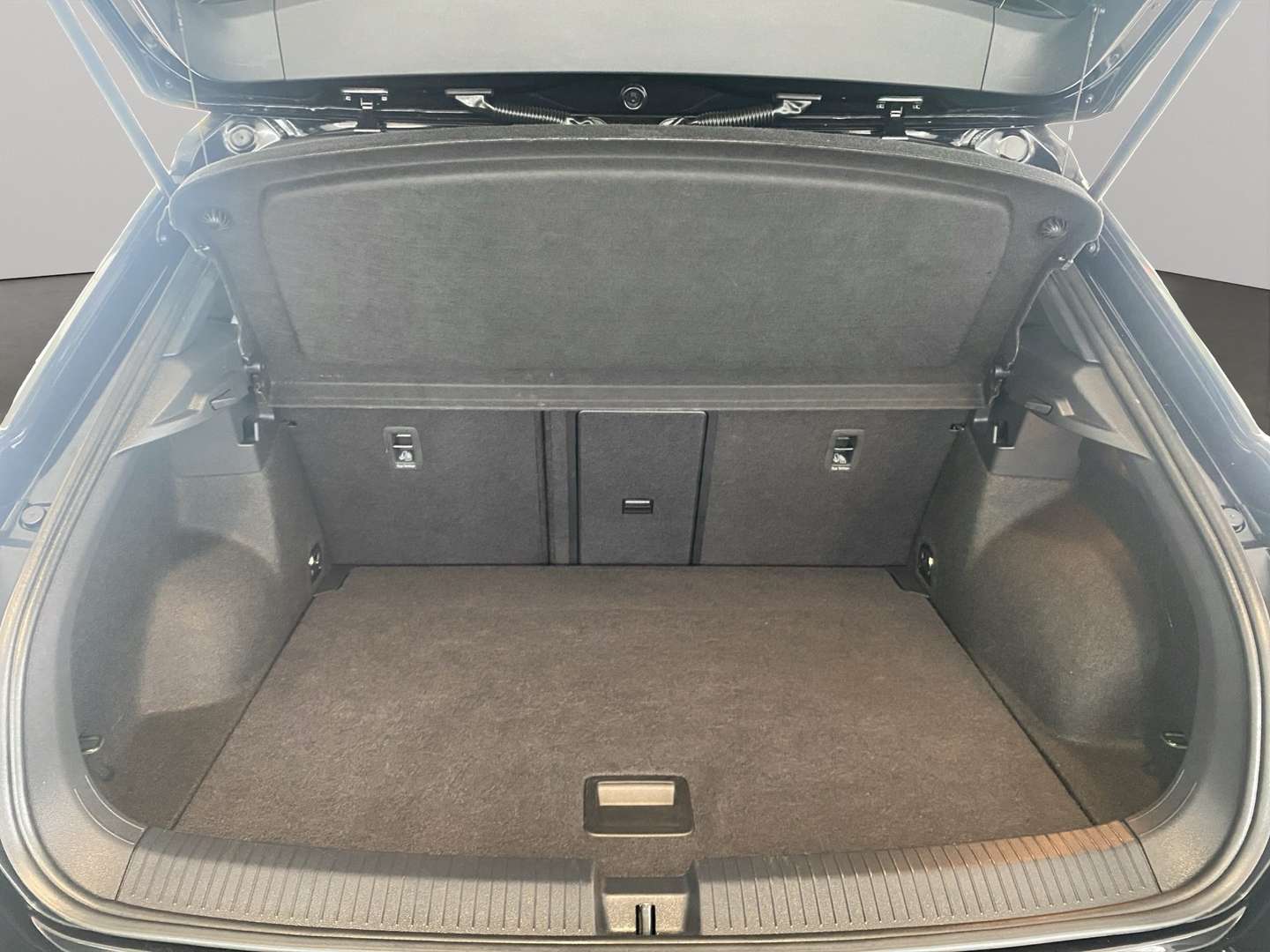 Volkswagen T-Roc R-Line - 2025 - Joinsteer - #8