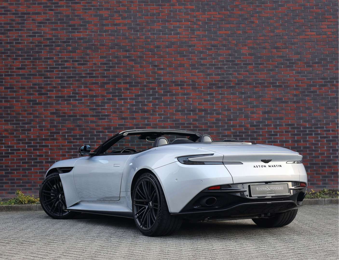 Aston Martin DB12 Volante 4.0 V8 Carbon - 2024 - Joinsteer - #2