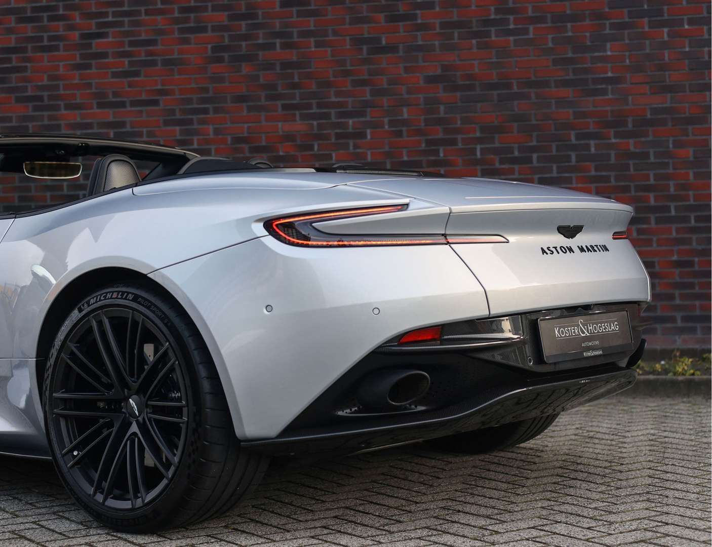 Aston Martin DB12 Volante 4.0 V8 Carbon - 2024 - Joinsteer - #22