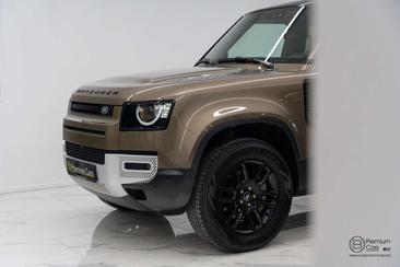 Land Rover Defender 110 P400e S — photo 12