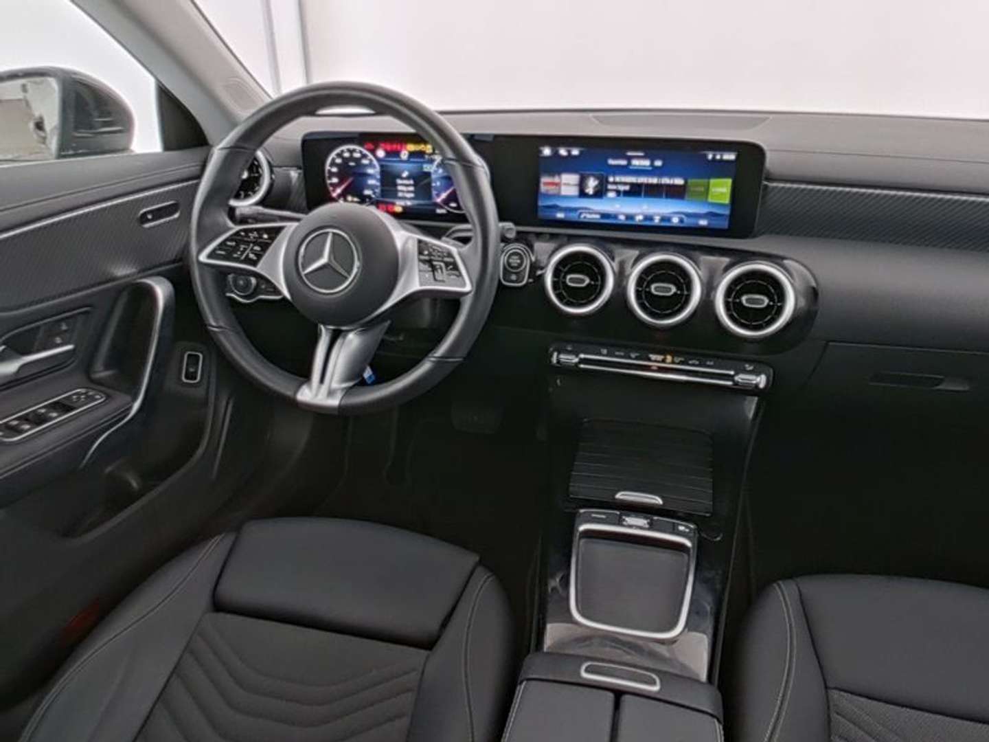 Mercedes CLA 180 Coupé 180 - 2024 - Joinsteer - #5