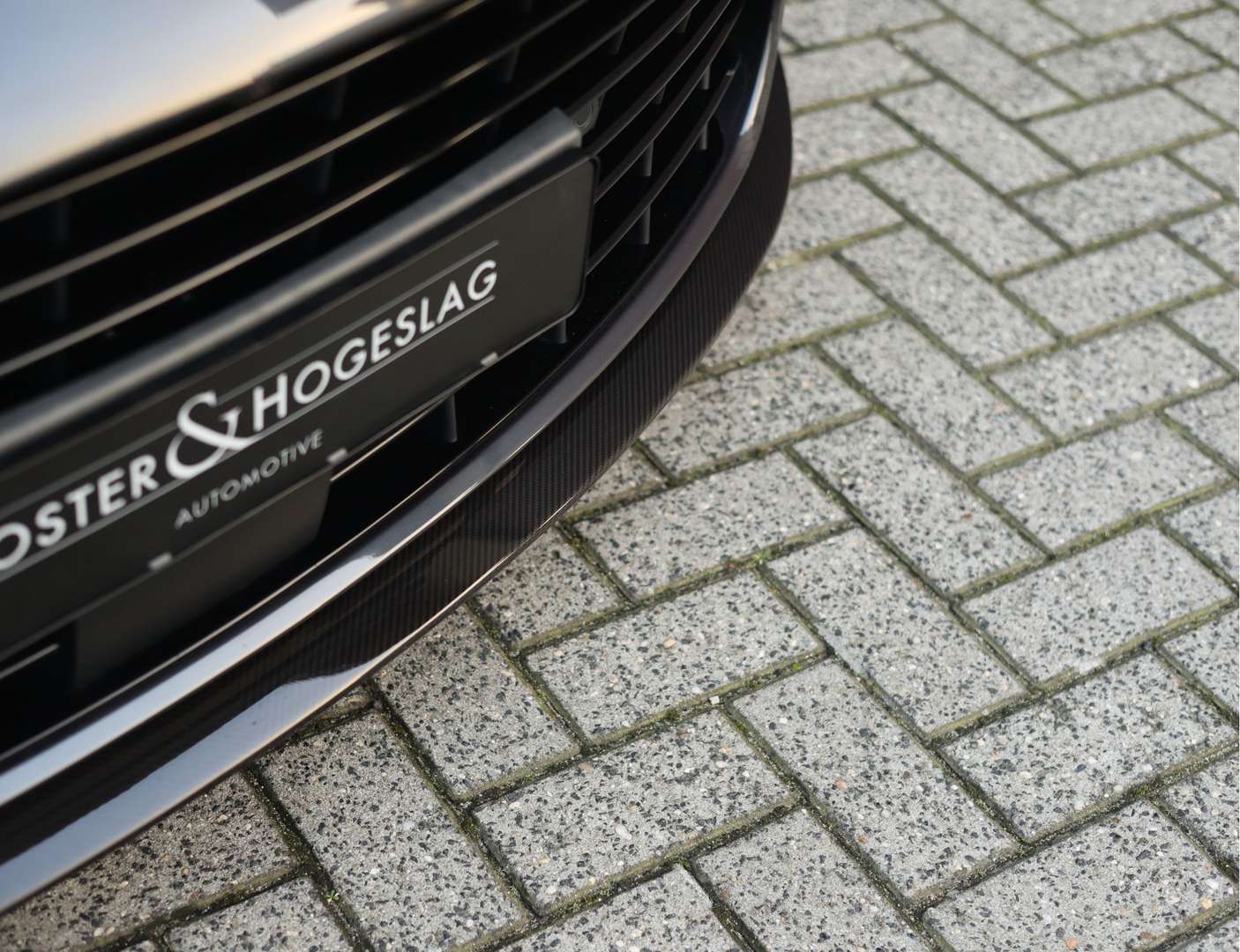 Aston Martin Vanquish Coupé 5.2 V12 Q Epsilon Black - 2024 - Joinsteer - #23