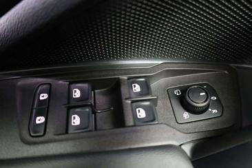 Volkswagen T-CROSS EHybrid Life — photo 7