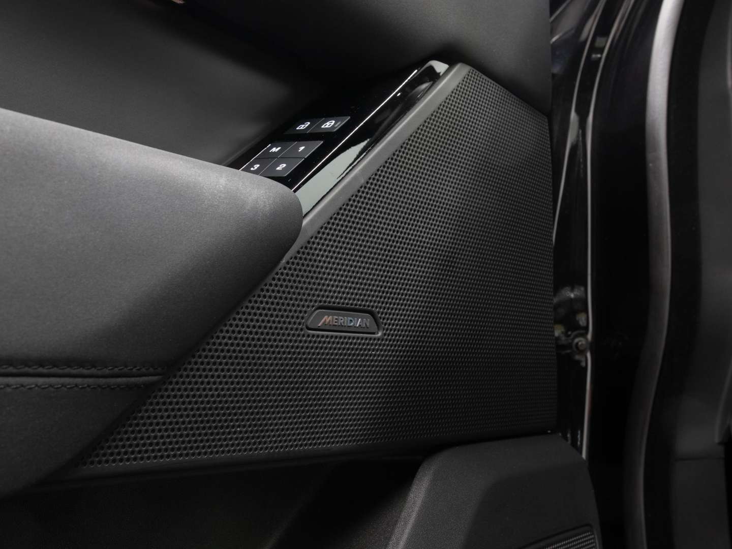 Land Rover Range Rover Velar 2.0 P400e AWD Dynamic SE PHEV - 2025 - Joinsteer - #24