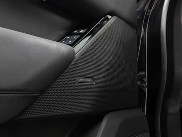 Land Rover Range Rover Velar 2.0 P400e AWD Dynamic SE PHEV — photo 24