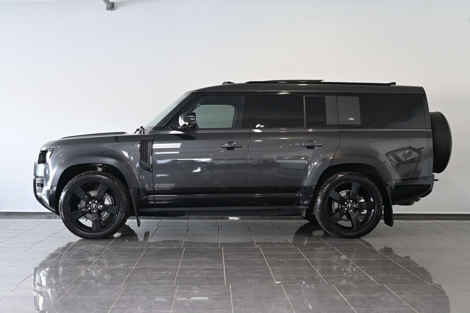 Land Rover Defender 130 X-Dynamic SE AHK Pano 8-Sitzer - 2023 - Joinsteer - #3