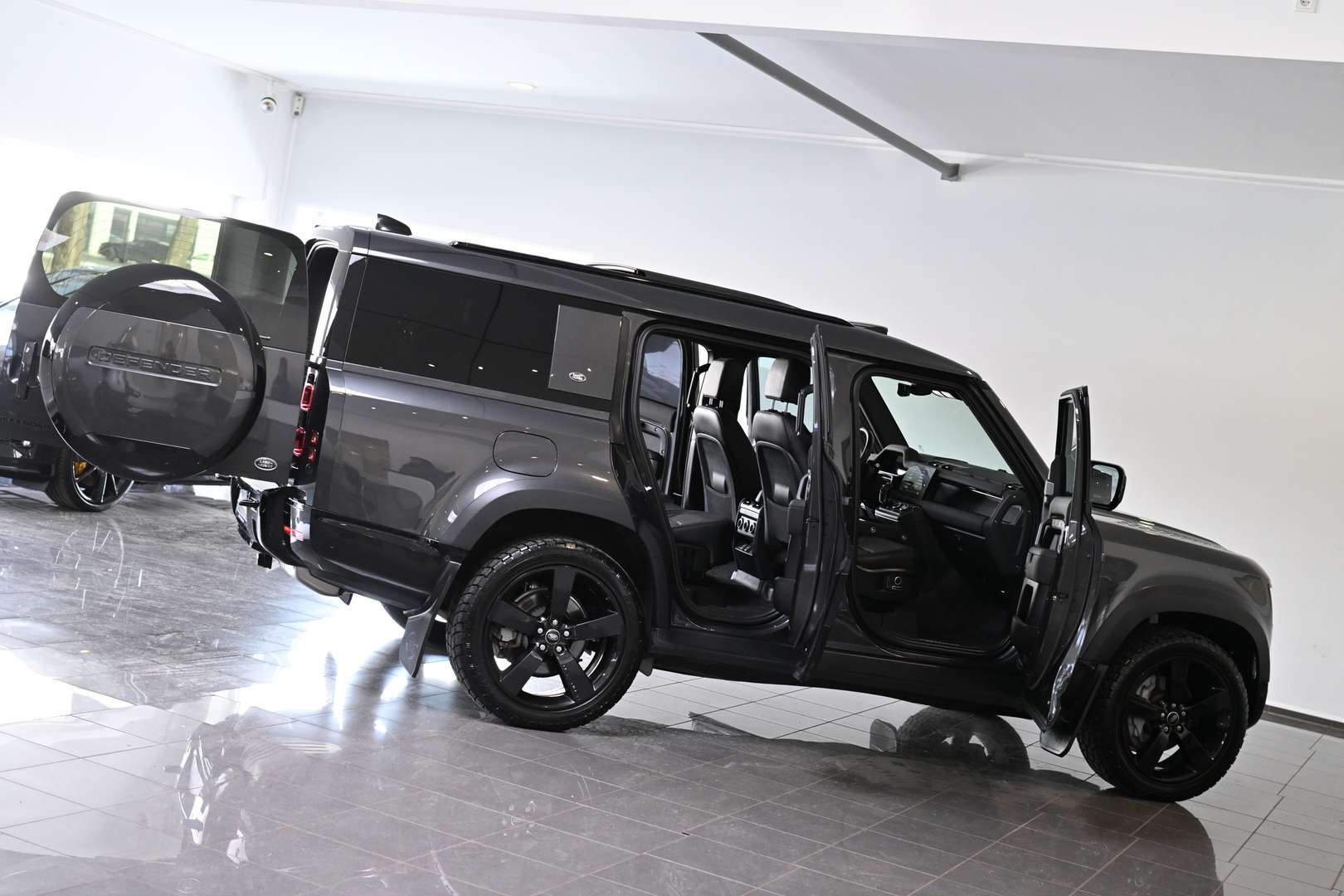 Land Rover Defender 130 X-Dynamic SE AHK Pano 8-Sitzer - 2023 - Joinsteer - #25