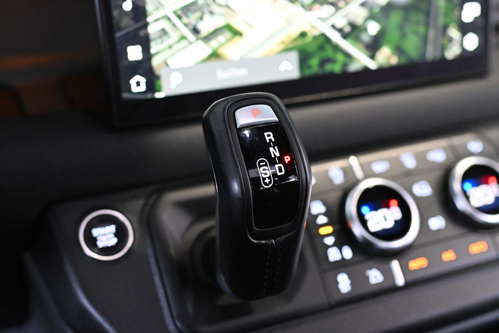 Land Rover Defender 130 X-Dynamic SE AHK Pano 8-Sitzer - 2023 - Joinsteer - #30