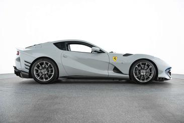 Ferrari 812 Competizione — photo 3