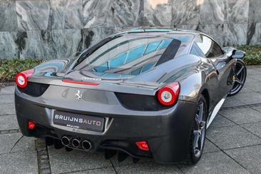 Ferrari 458 Italia — photo 2