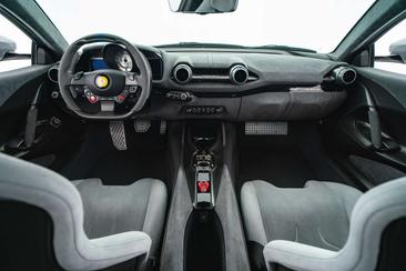 Ferrari 812 Competizione — photo 9
