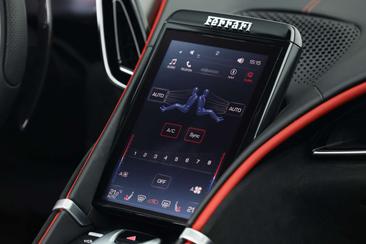 Ferrari Roma Spider — photo 26