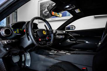 Ferrari 812 Competizione — photo 3
