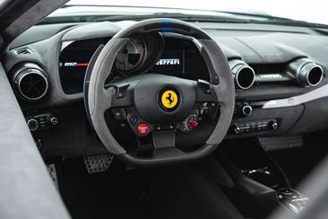Ferrari 812 Competizione — photo 31