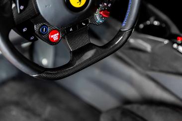 Ferrari 812 Competizione — photo 6