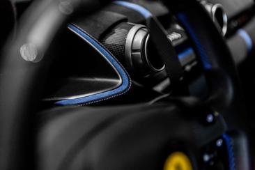 Ferrari 812 Competizione — photo 31