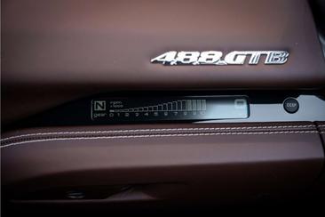 Ferrari 488 GTB — photo 37