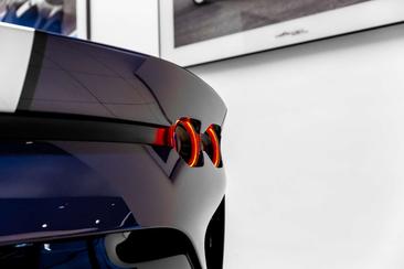 Ferrari 812 Competizione — photo 38