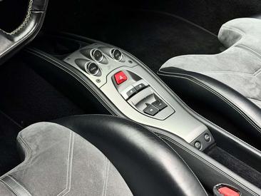 Ferrari 458 Italia — photo 11