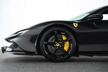 Ferrari SF90 Stradale — photo 8