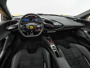 Ferrari SF90 Stradale — photo 12