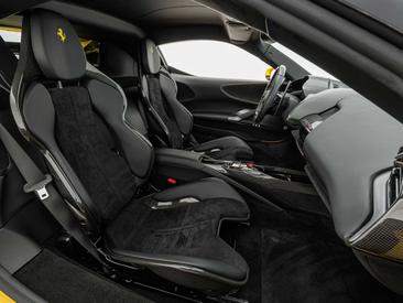 Ferrari SF90 Stradale — photo 17