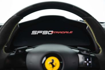 Ferrari SF90 Stradale — photo 15