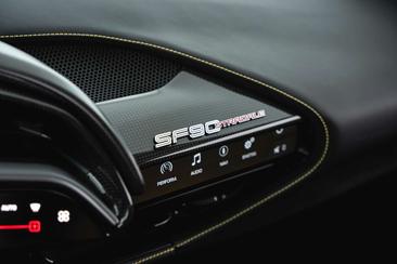 Ferrari SF90 Stradale — photo 18