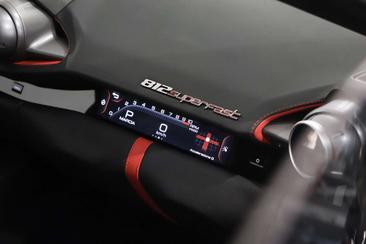 Ferrari 812 Superfast — photo 11