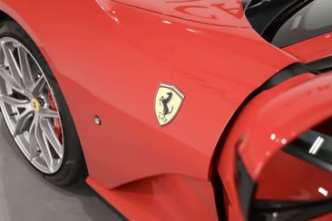 Ferrari 812 Superfast — photo 12