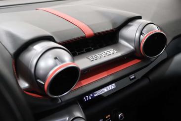 Ferrari 812 Superfast — photo 18