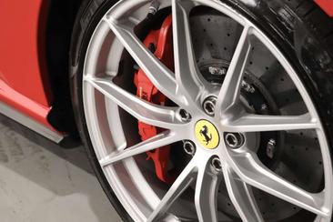 Ferrari 812 Superfast — photo 21