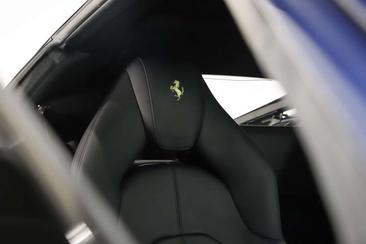 Ferrari F8 Tributo — photo 9