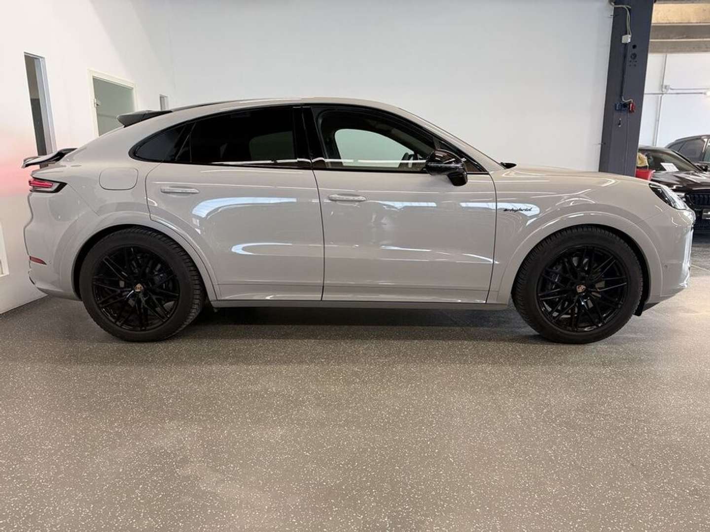 Porsche Cayenne Coupé E-Hybrid - 2025 - Joinsteer - #3