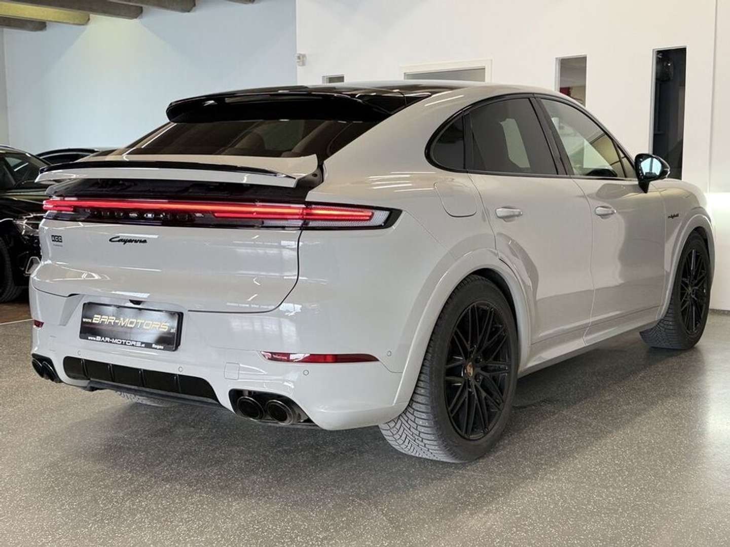 Porsche Cayenne Coupé E-Hybrid - 2025 - Joinsteer - #4