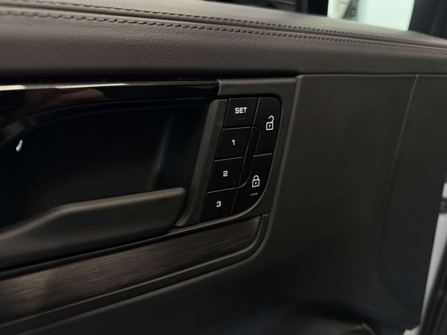 Porsche Cayenne Coupé E-Hybrid - 2025 - Joinsteer - #29