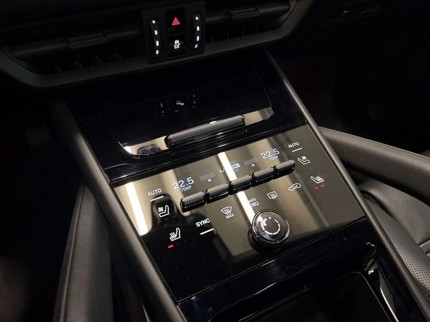 Porsche Cayenne Coupé E-Hybrid - 2025 - Joinsteer - #38