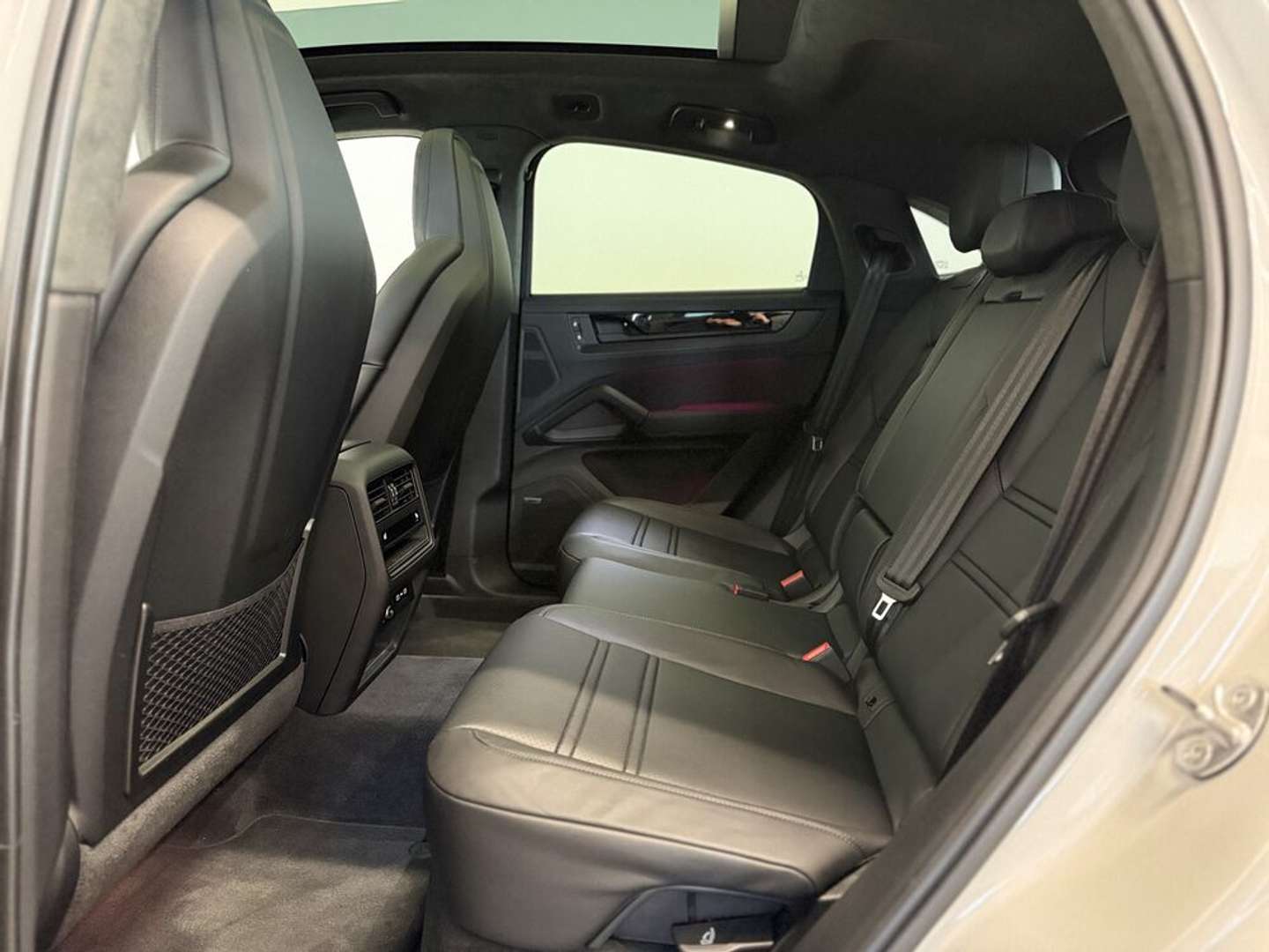 Porsche Cayenne Coupé E-Hybrid - 2025 - Joinsteer - #47