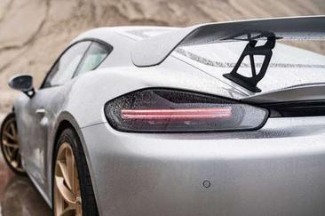 Porsche 718 Cayman GT4 — photo 14
