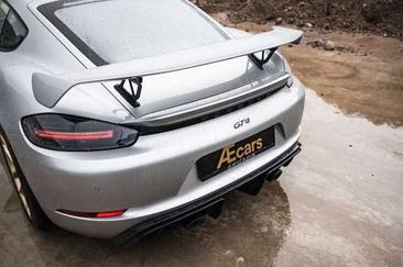 Porsche 718 Cayman GT4 — photo 15